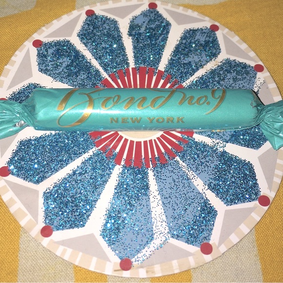 New without tags Greenwich Village, Bond No 9 1.7ml perfume sample vial - Picture 2 of 2